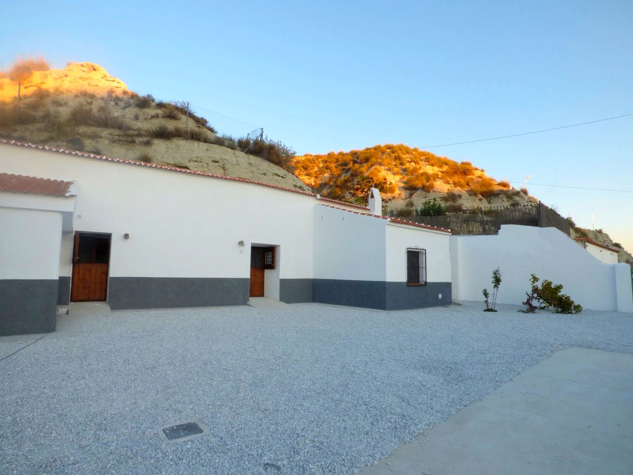 Gorgeous Cave Rental Close to the Sierra Nevada Mountains in Los Carriones, Andalucia