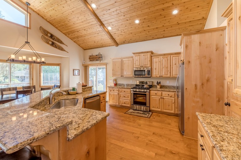 Cabins (United States of America, Big Bear Lake, California)