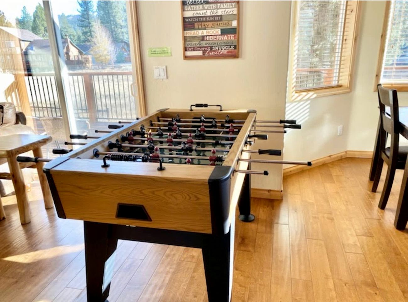 Spectacular Cabin with Foosball and Pool Table in California
