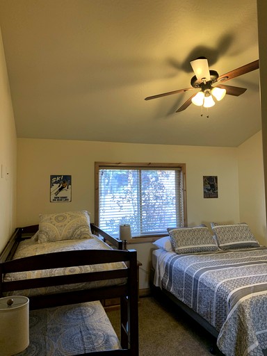 Cabins (United States of America, Big Bear Lake, California)