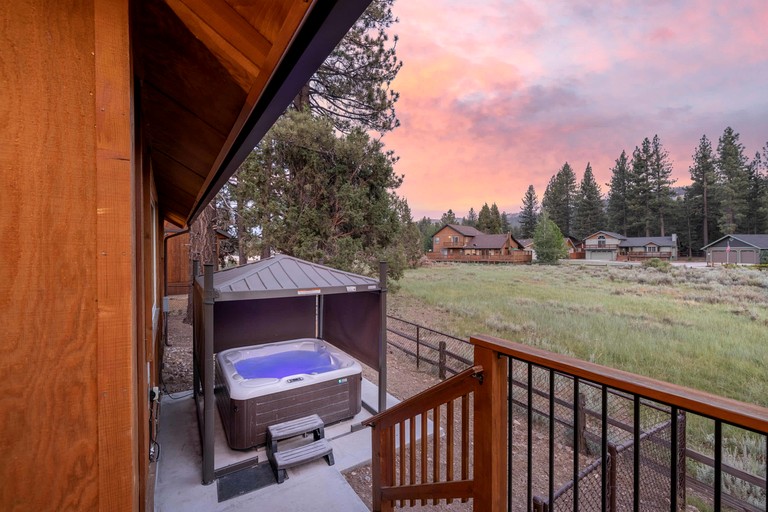 Cabins (United States of America, Big Bear Lake, California)
