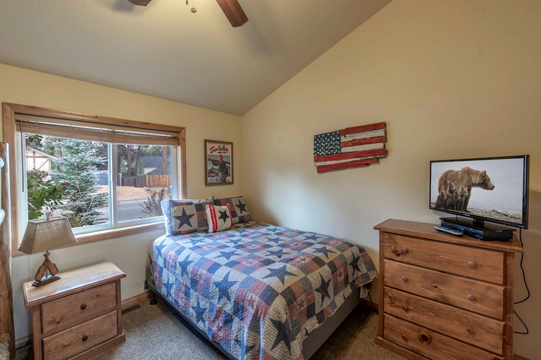 Cabins (United States of America, Big Bear Lake, California)