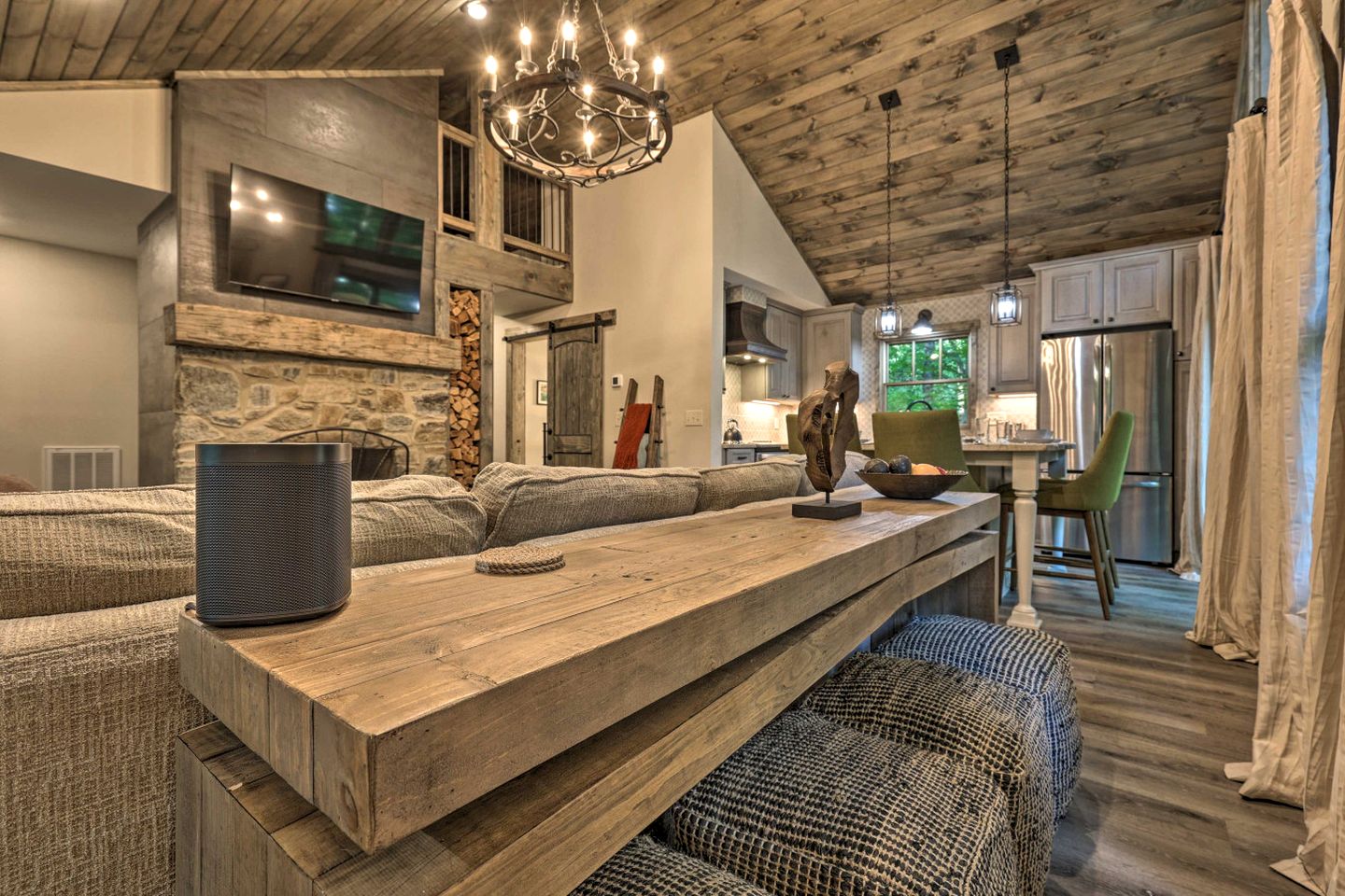 Modern Chic Cabin with Game Room and Hiking Trails in North Carolina