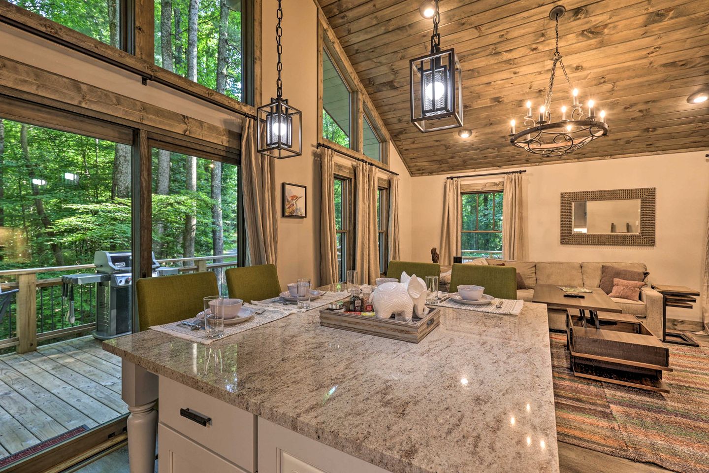 Modern Chic Cabin with Game Room and Hiking Trails in North Carolina