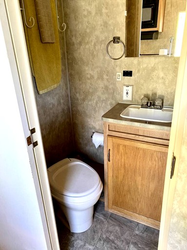 Vacation Rentals (Canada, --, --)