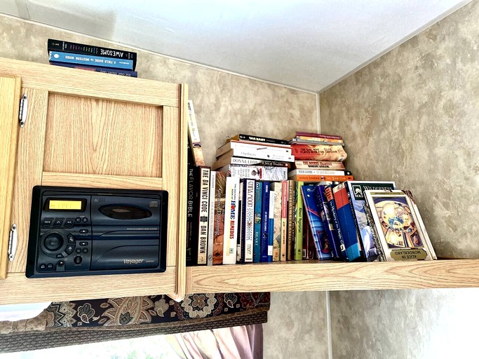 Vacation Rentals (Canada, --, --)