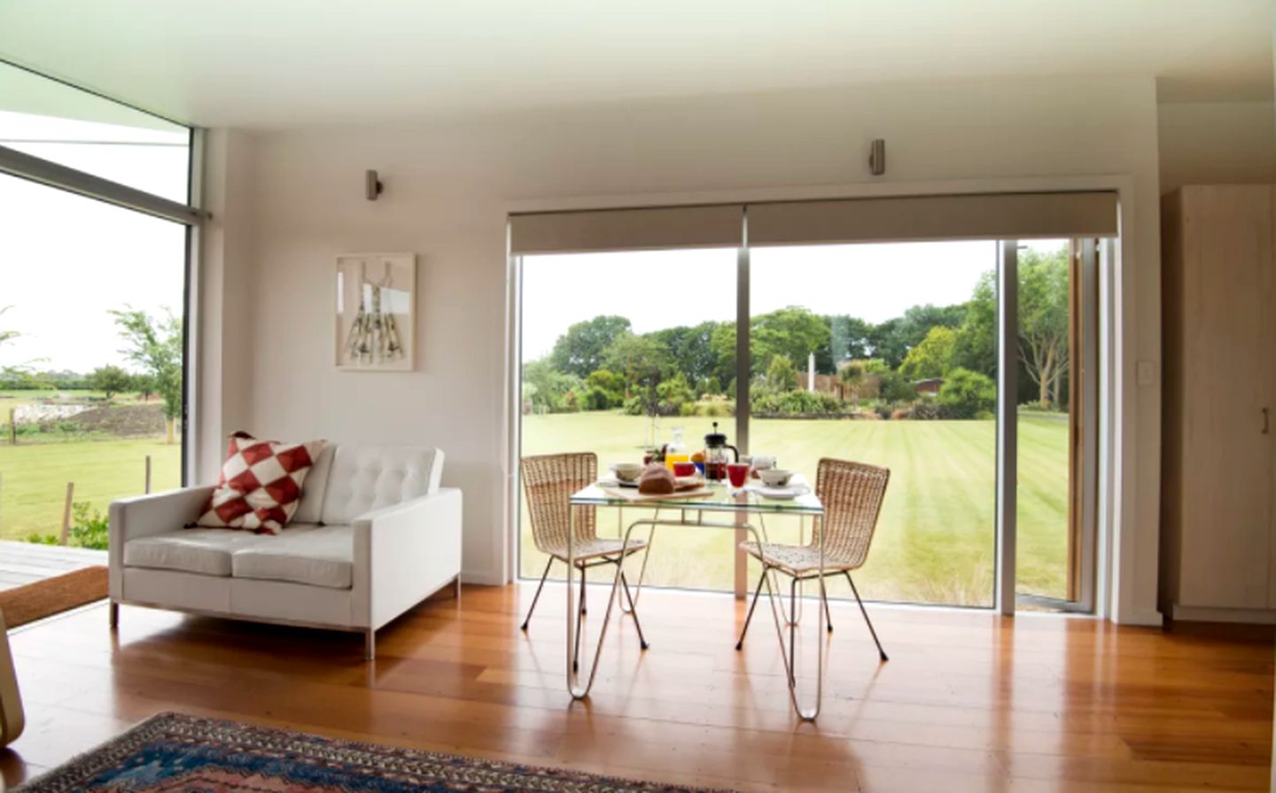 Modern Cottage Rental for Two Near in Hawkes Bay, New Zealand