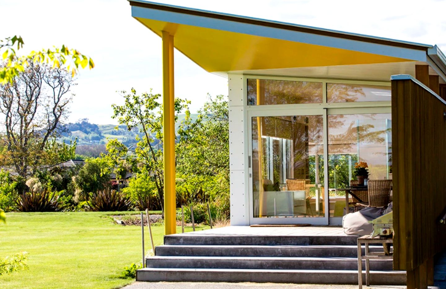 Modern Cottage Rental for Two Near in Hawkes Bay, New Zealand