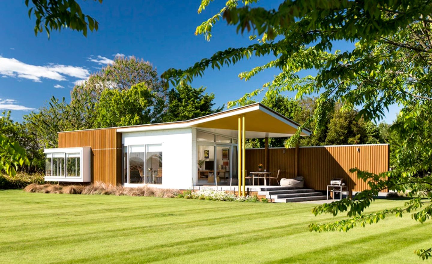 Containers (Hastlings, North Island, New Zealand)