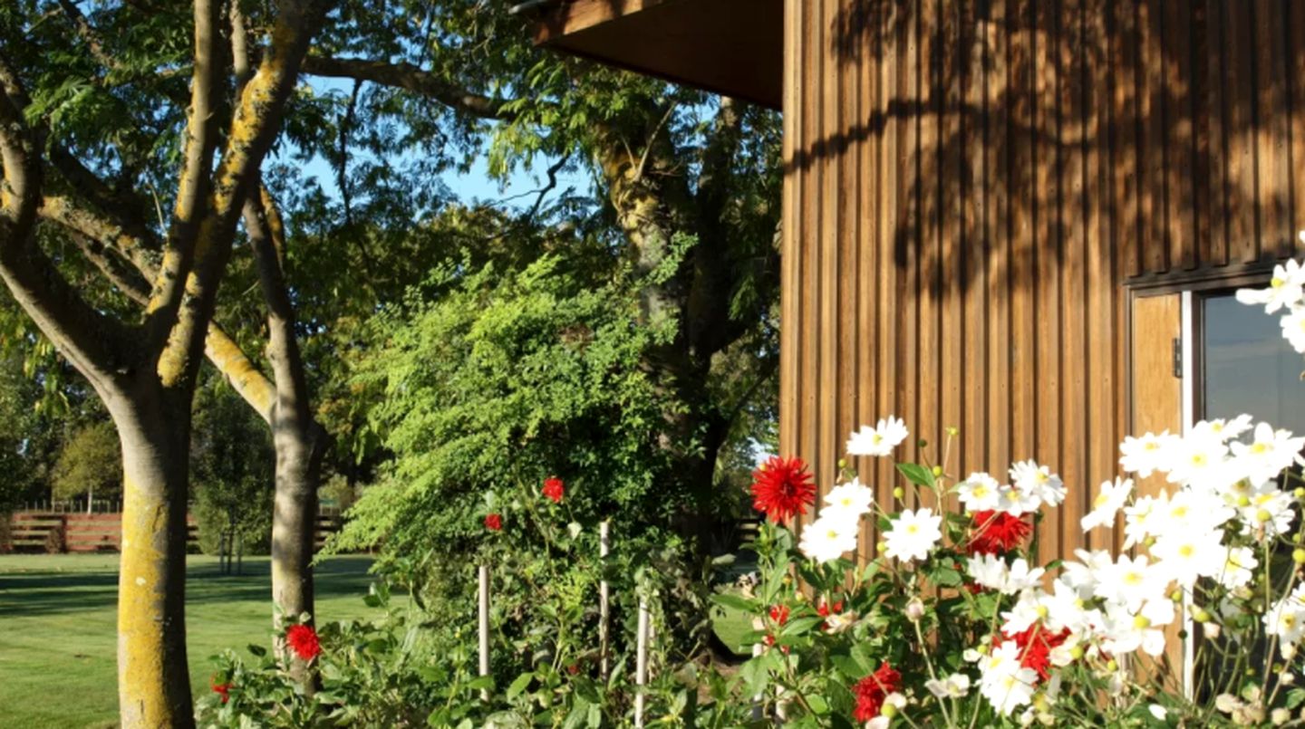 Modern Cottage Rental for Two Near in Hawkes Bay, New Zealand