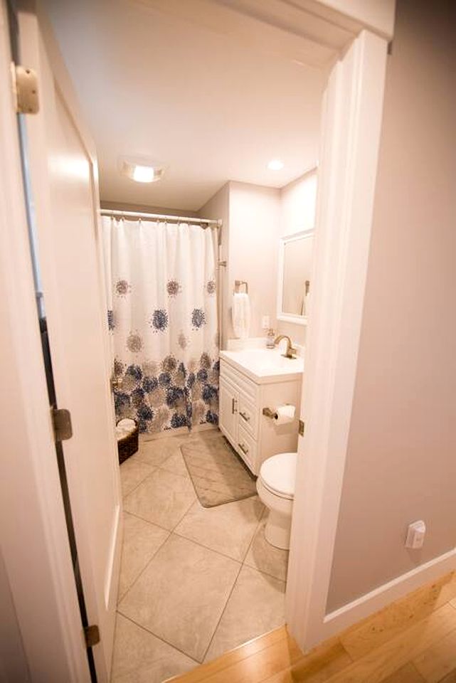 Designed Cottage with Private Dock and Ocean Views in Maine