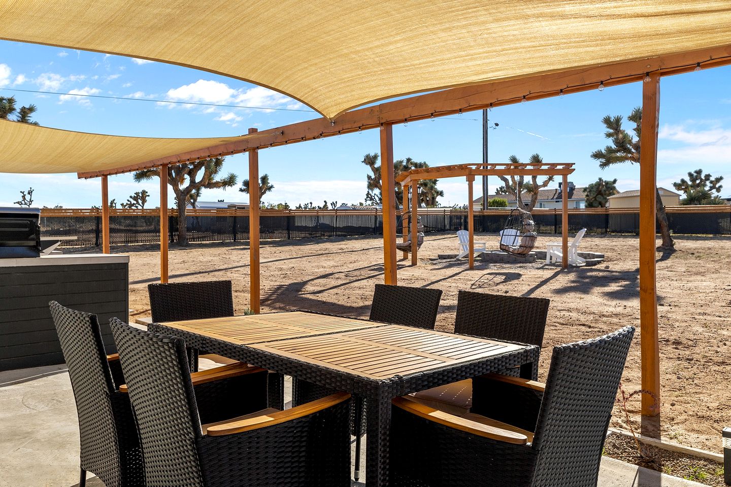 Dreamy Vacation Rental with Fire Pit and Fantastic Desert Views in Yucca Valley, California