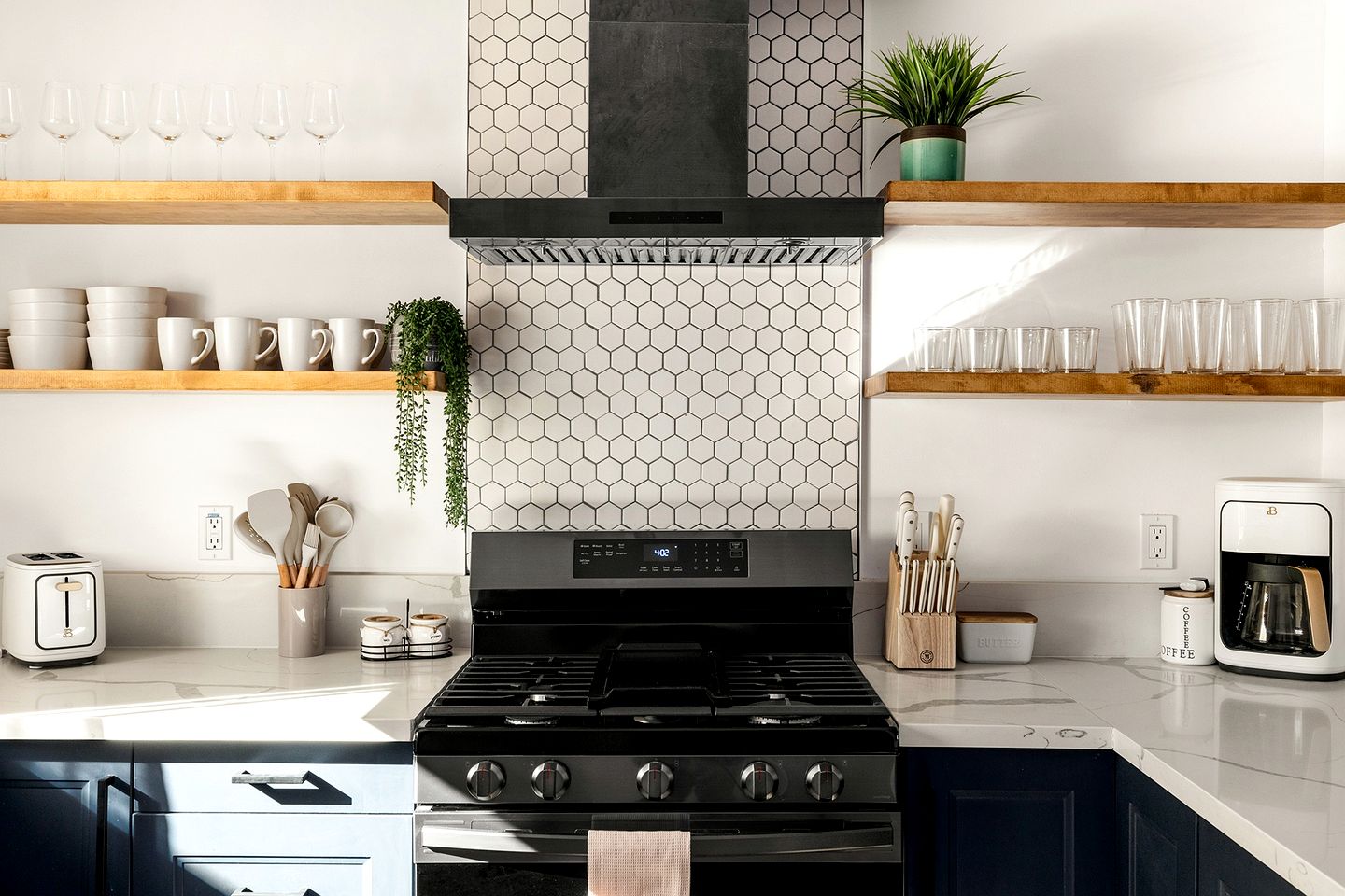 Dreamy Vacation Rental with Fire Pit and Fantastic Desert Views in Yucca Valley, California