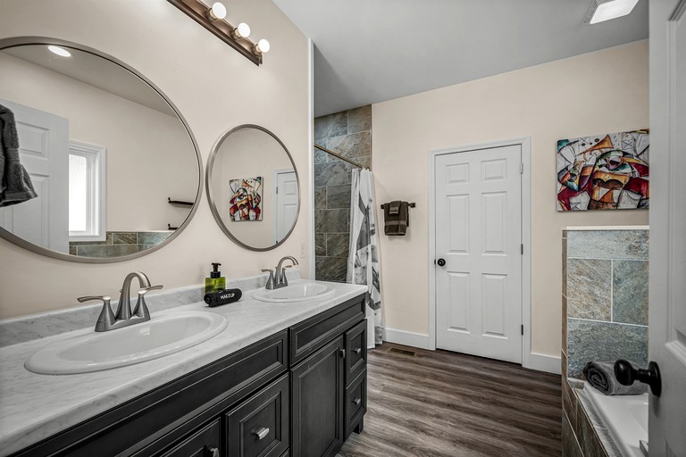 Cabins (United States of America, Fort Payne, Alabama)