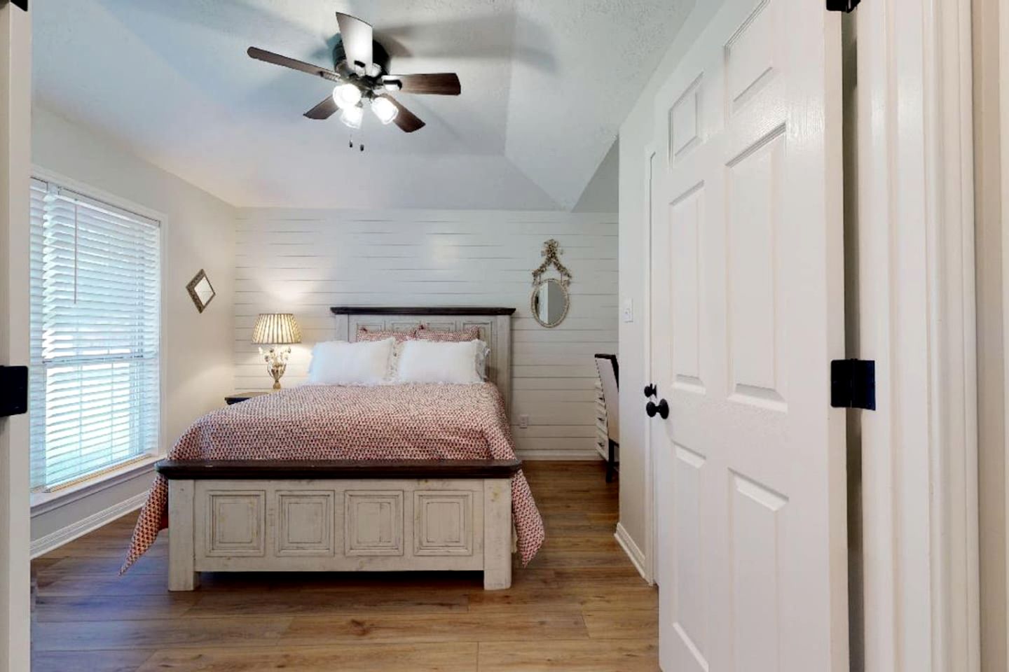 Charming Remodeled Home with Modern Comforts Near TAMU & Downtown in Bryan, Texas