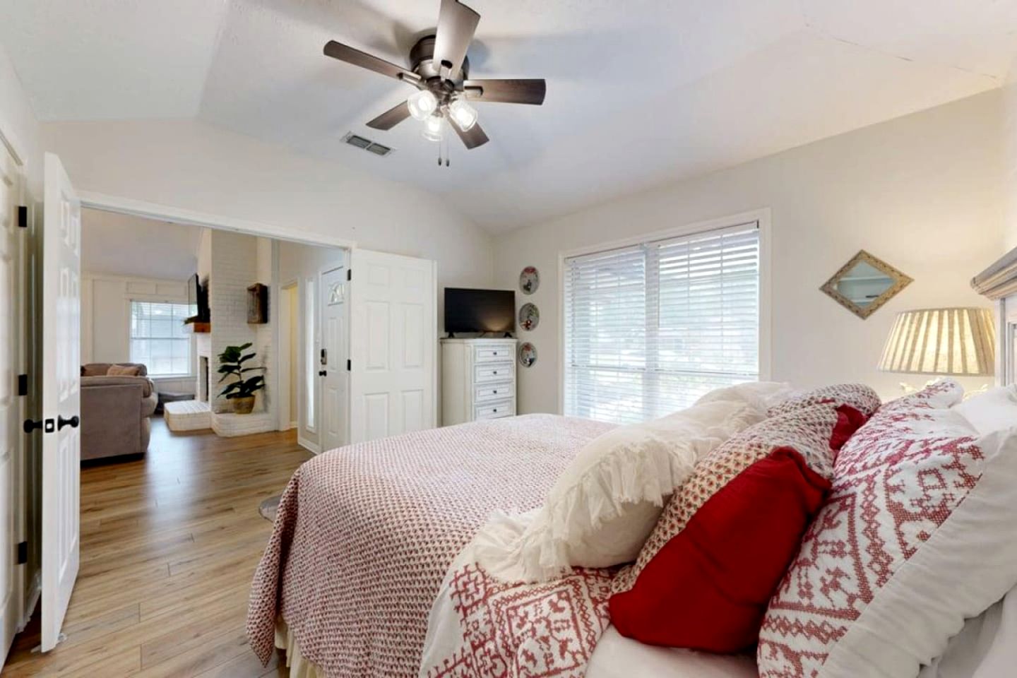 Charming Remodeled Home with Modern Comforts Near TAMU & Downtown in Bryan, Texas