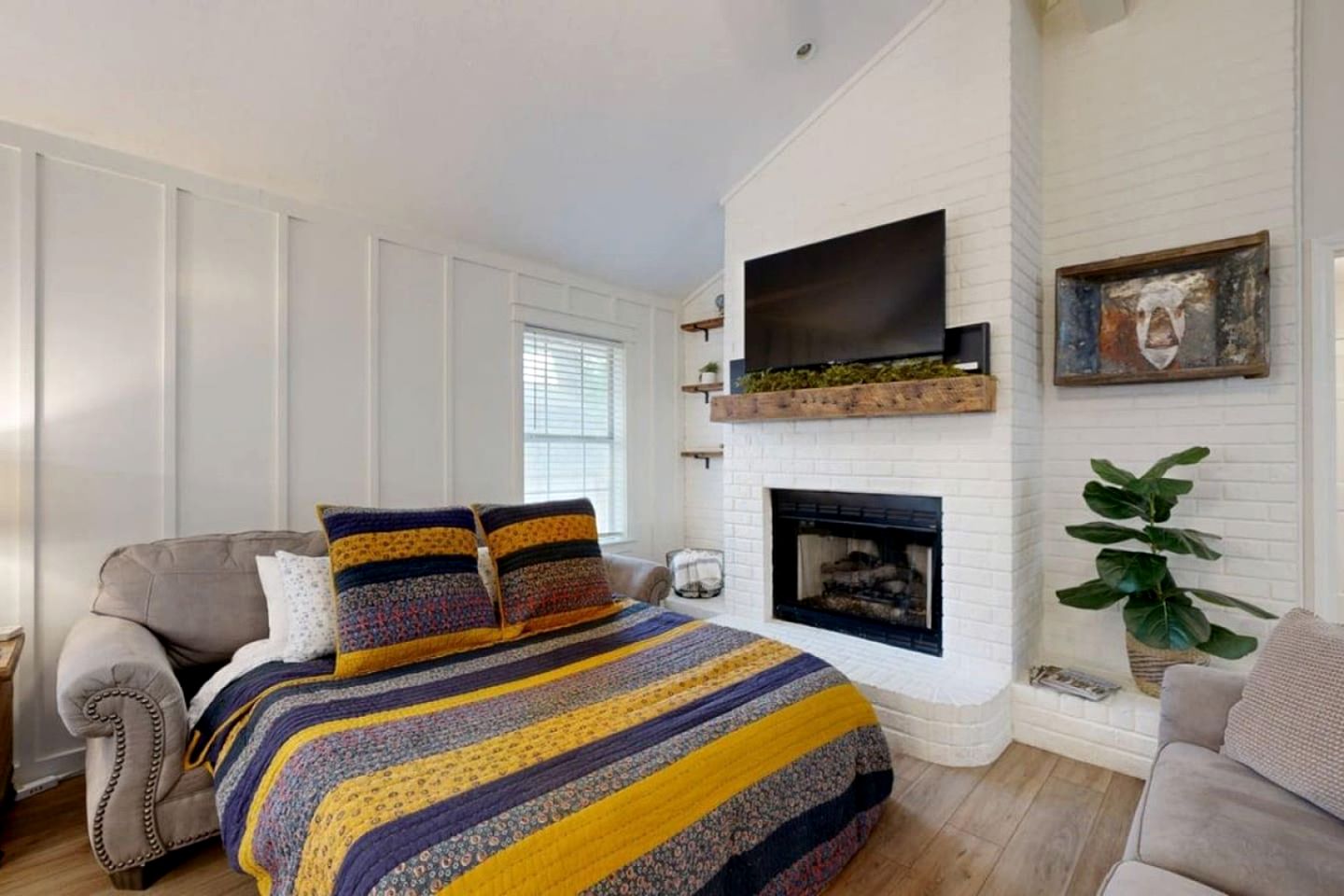Charming Remodeled Home with Modern Comforts Near TAMU & Downtown in Bryan, Texas