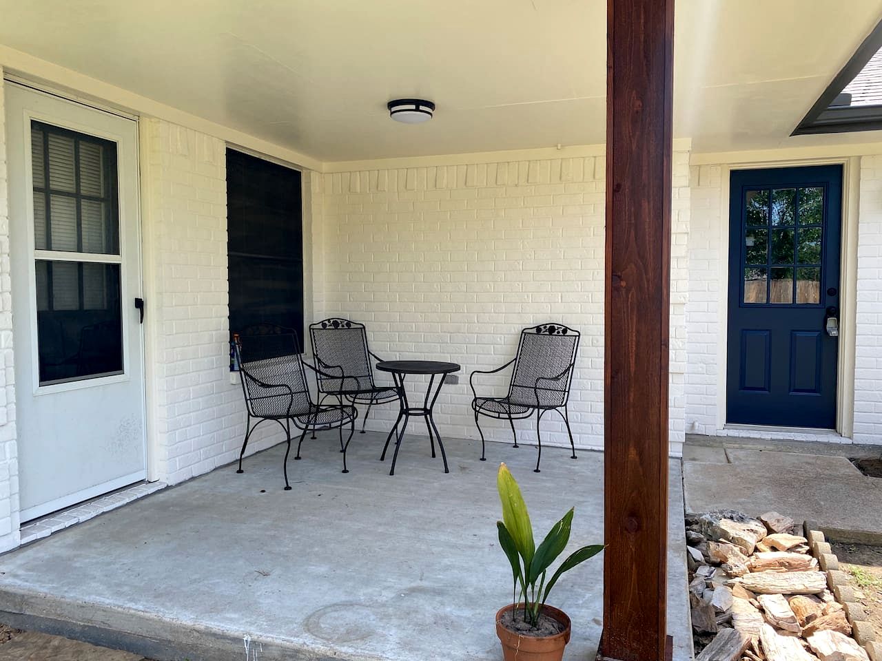 Charming Remodeled Home with Modern Comforts Near TAMU & Downtown in Bryan, Texas