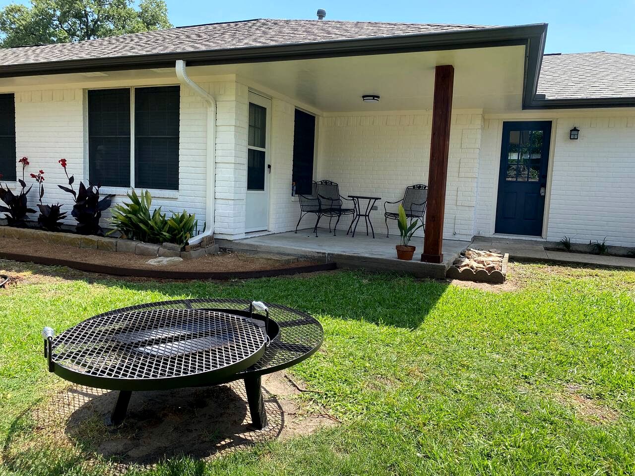 Charming Remodeled Home with Modern Comforts Near TAMU & Downtown in Bryan, Texas