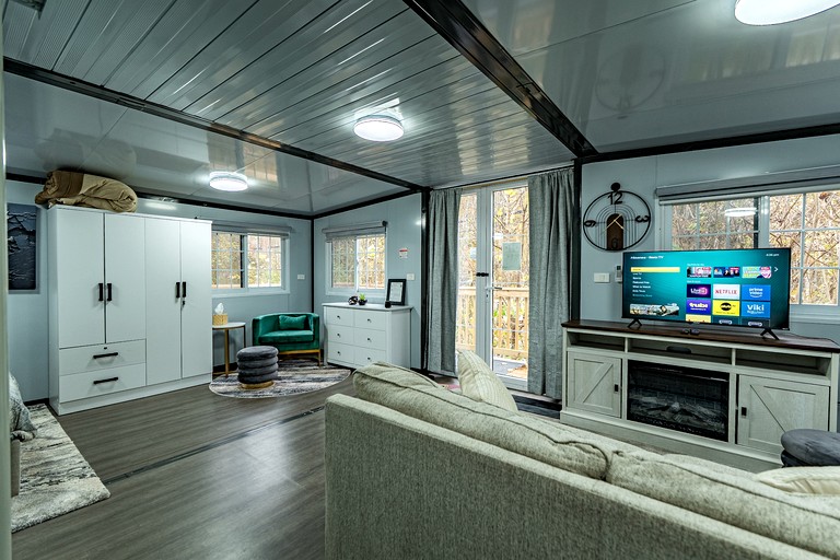 Containers (United States of America, Pipestem, West Virginia)