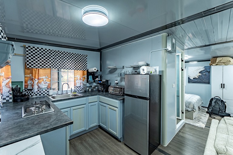 Containers (United States of America, Pipestem, West Virginia)