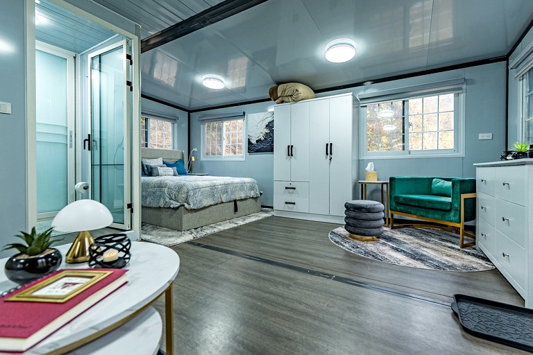 Containers (United States of America, Pipestem, West Virginia)