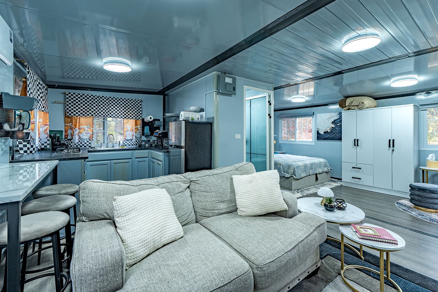 Modern Foldable Container Home with Mountain Views near Pipestem Resort, West Virginia