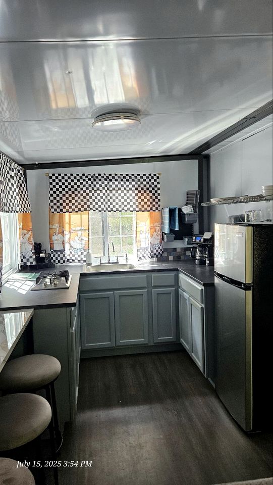 Modern Foldable Container Home with Mountain Views near Pipestem Resort, West Virginia