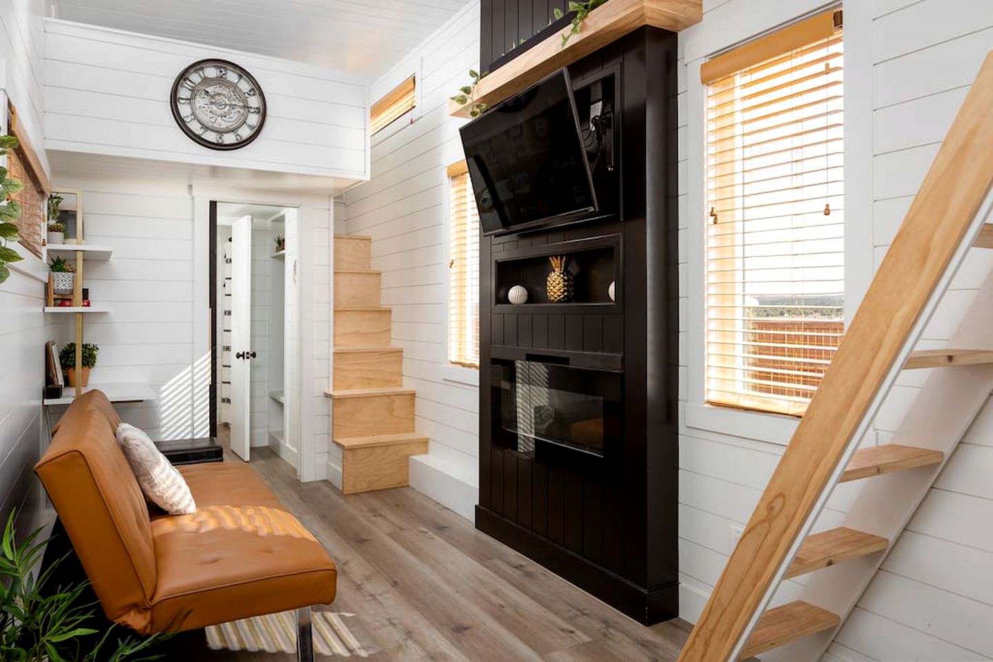 Under the Utah Stars: Experience Stargazing from Our Rooftop Deck Tiny House