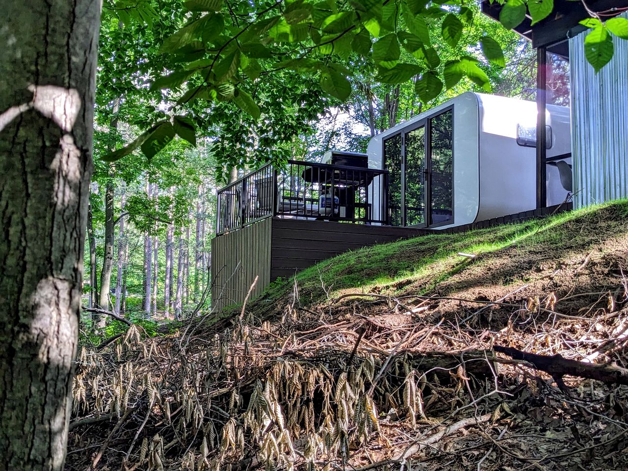 Secluded Modern Tiny House with Wood-Fired Hot Tub Near Trails in Sears, Michigan
