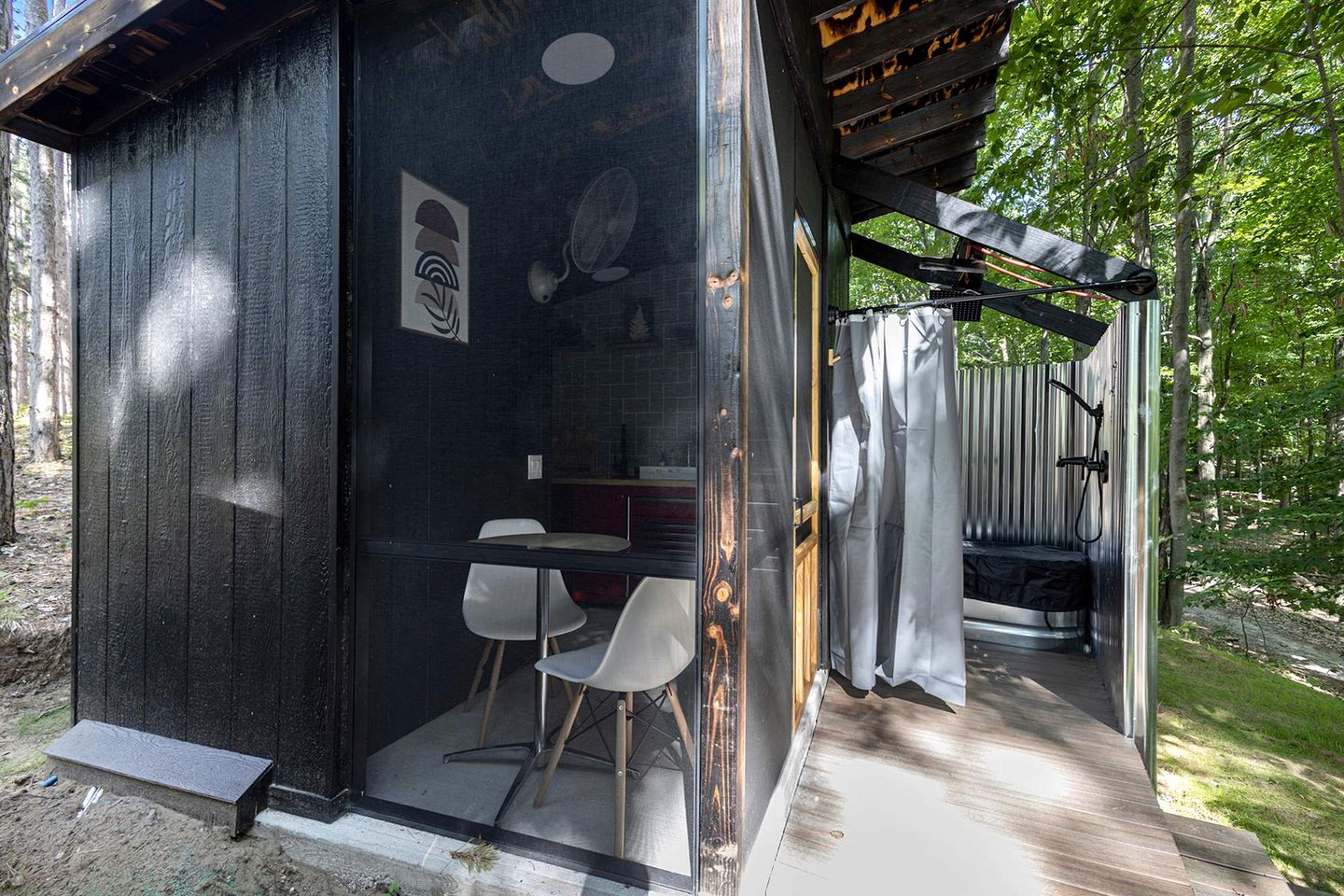 Secluded Modern Tiny House with Wood-Fired Hot Tub Near Trails in Sears, Michigan
