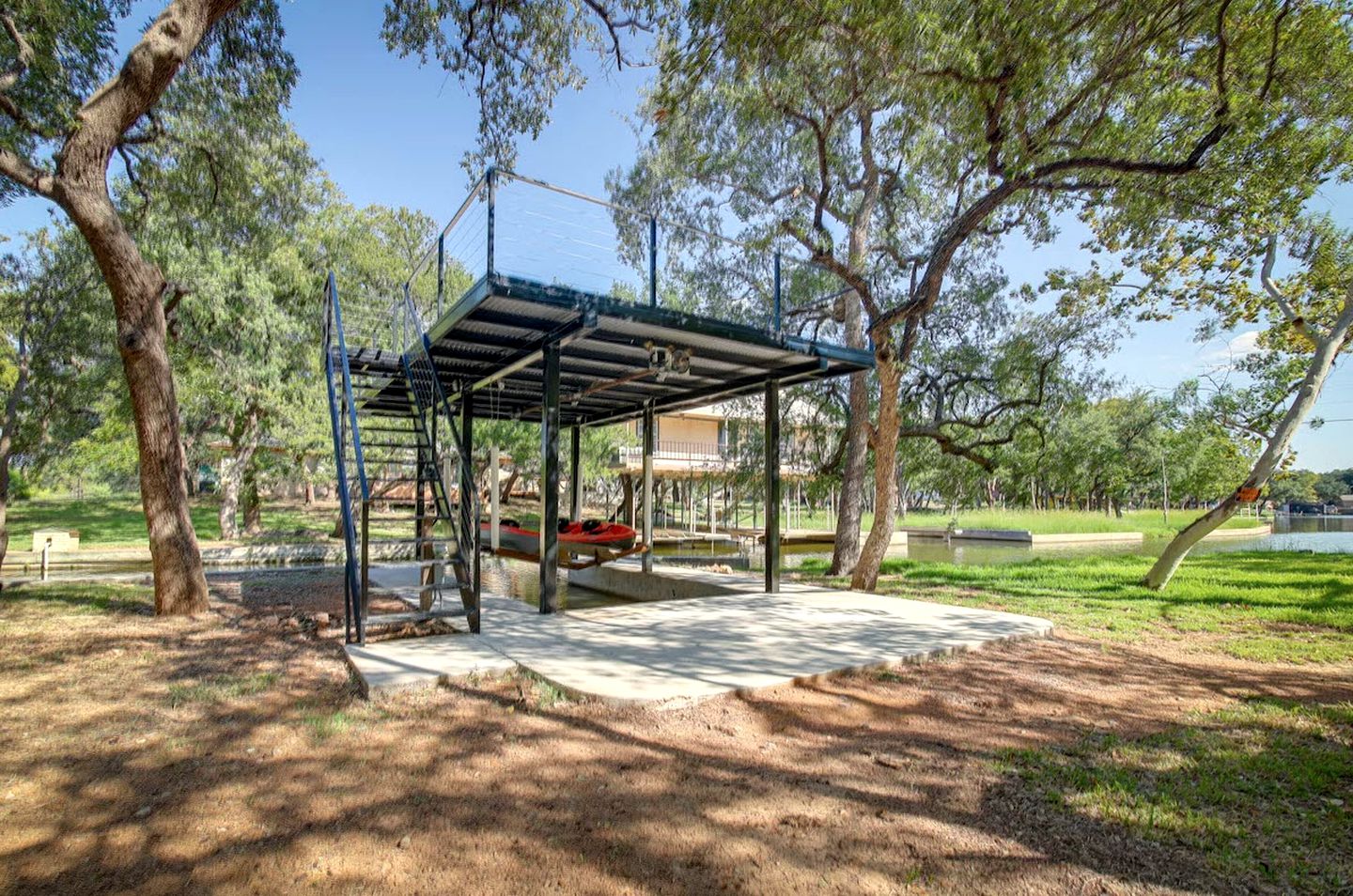 Luminous Vacation Rental with Fire Pit in Kingsland, Texas