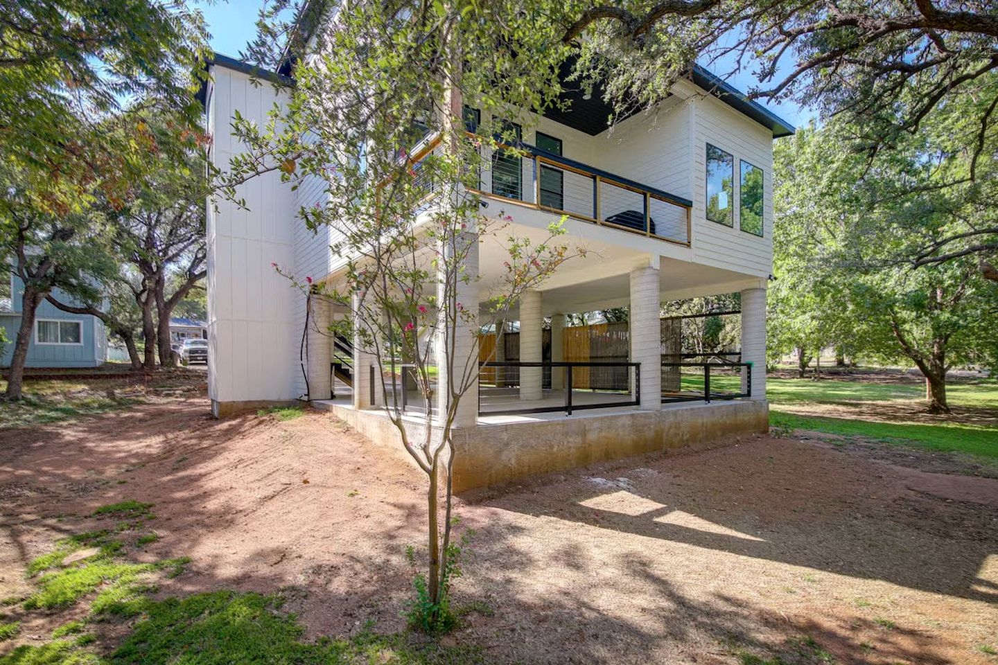 Luminous Vacation Rental with Fire Pit in Kingsland, Texas