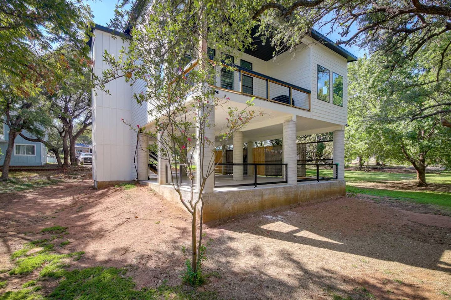 Luminous Vacation Rental with Fire Pit in Kingsland, Texas