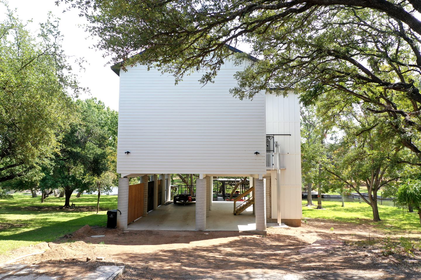 Luminous Vacation Rental with Fire Pit in Kingsland, Texas