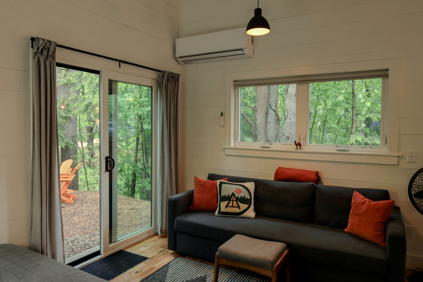 Beautiful Cabin with Modern Indoor Space and Fire Pit in Freeport, Maine