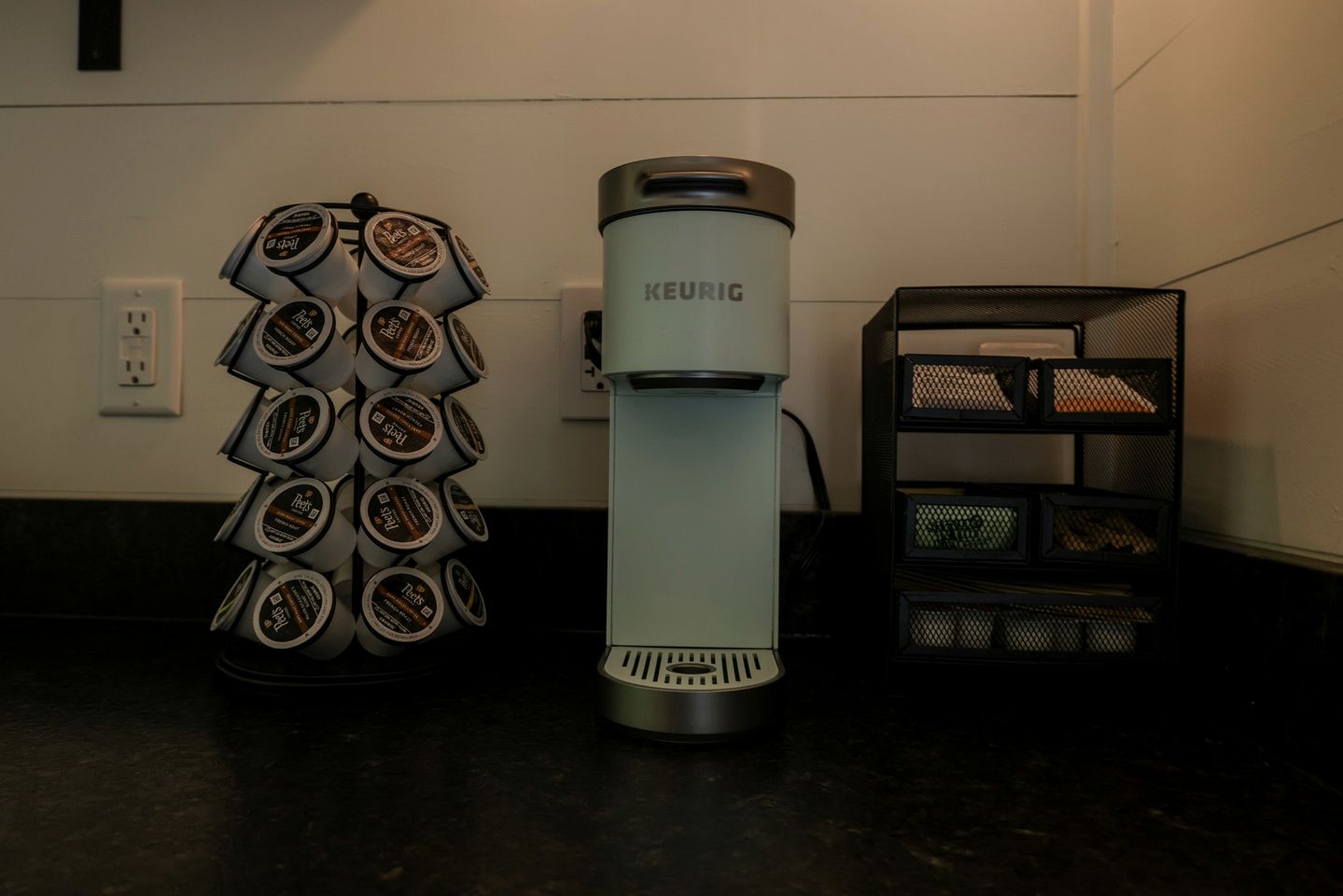 Beautiful Cabin with Modern Indoor Space and Fire Pit in Freeport, Maine