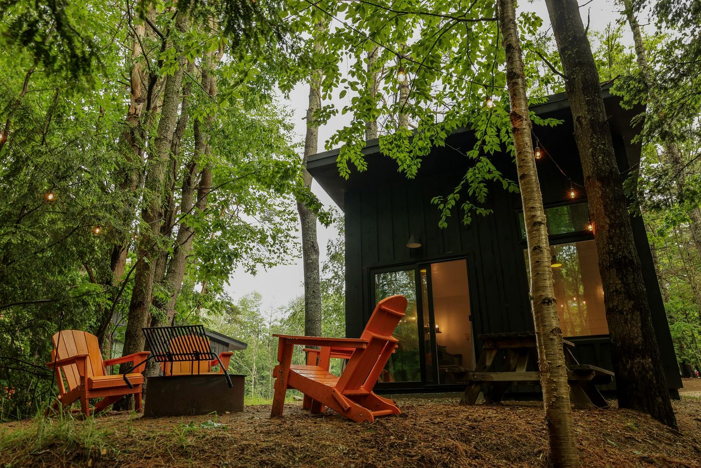 Beautiful Cabin with Modern Indoor Space and Fire Pit in Freeport, Maine