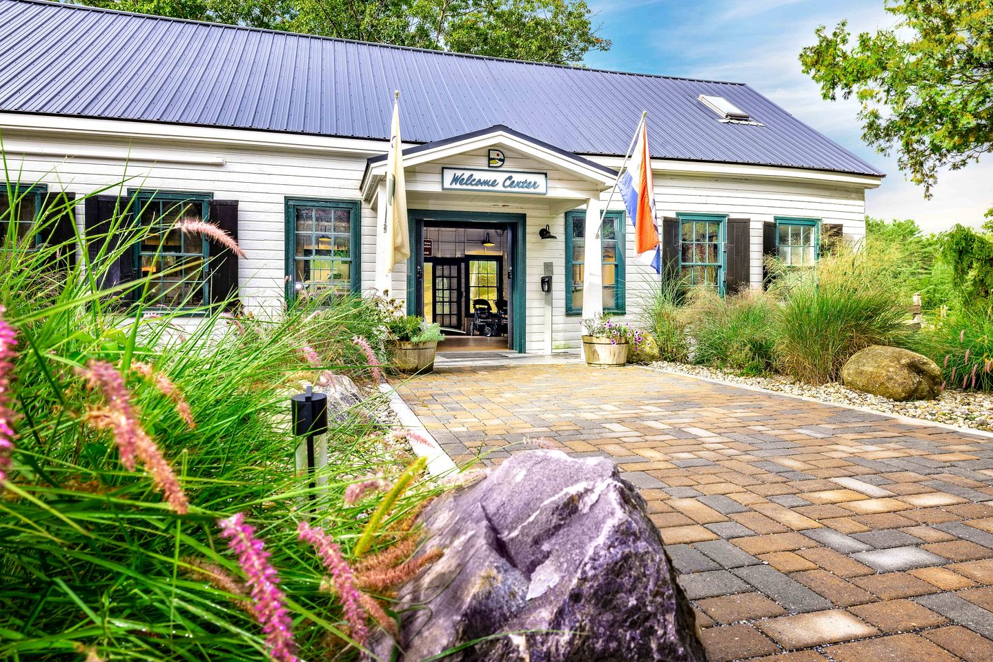 Beautiful Cabin with Modern Indoor Space and Fire Pit in Freeport, Maine