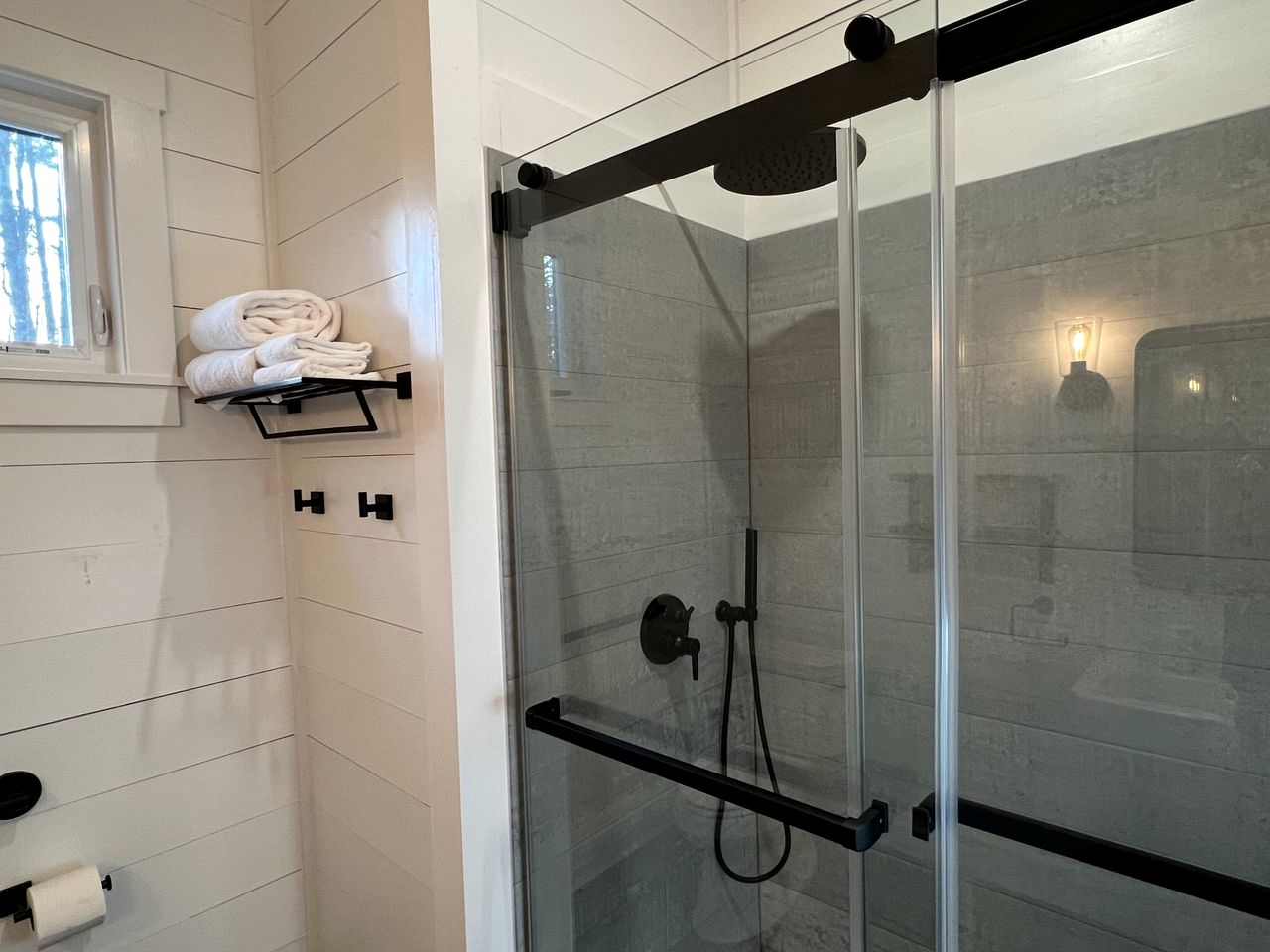 Dog-Friendly Cabin in Freeport, Maine