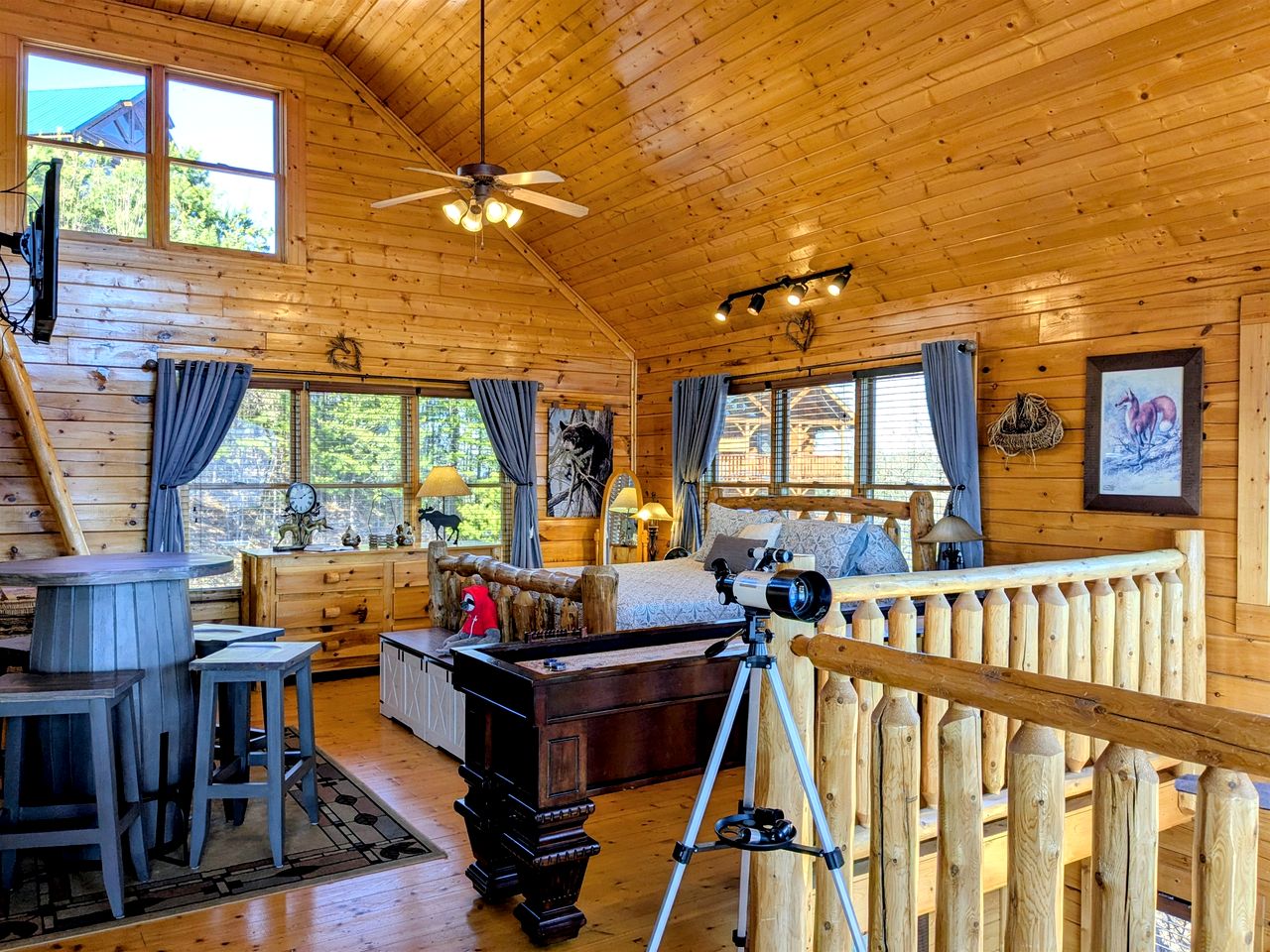 Modern Mountain Cabin Retreat with Game Room and Outdoor Pool in Sevierville, Tennessee
