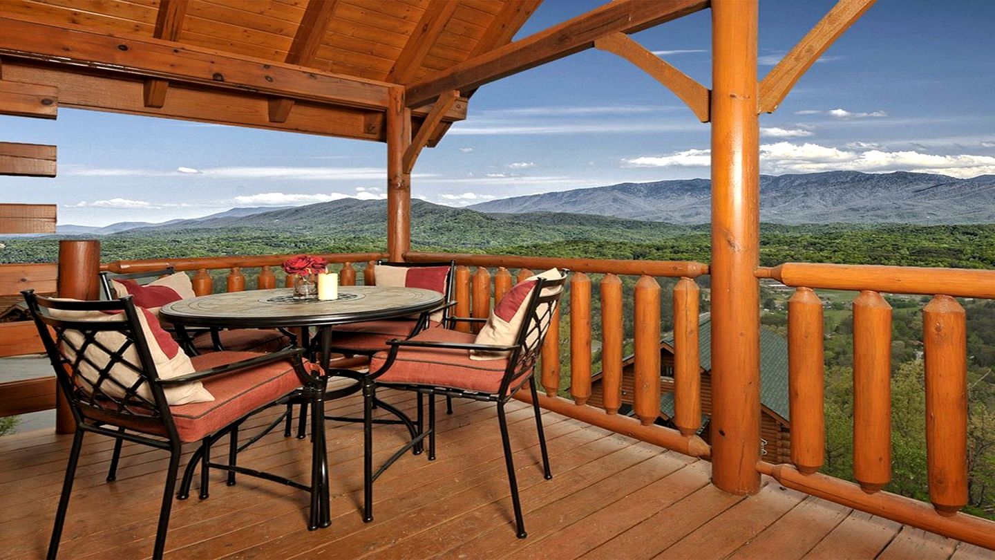 Modern Mountain Cabin Retreat with Game Room and Outdoor Pool in Sevierville, Tennessee