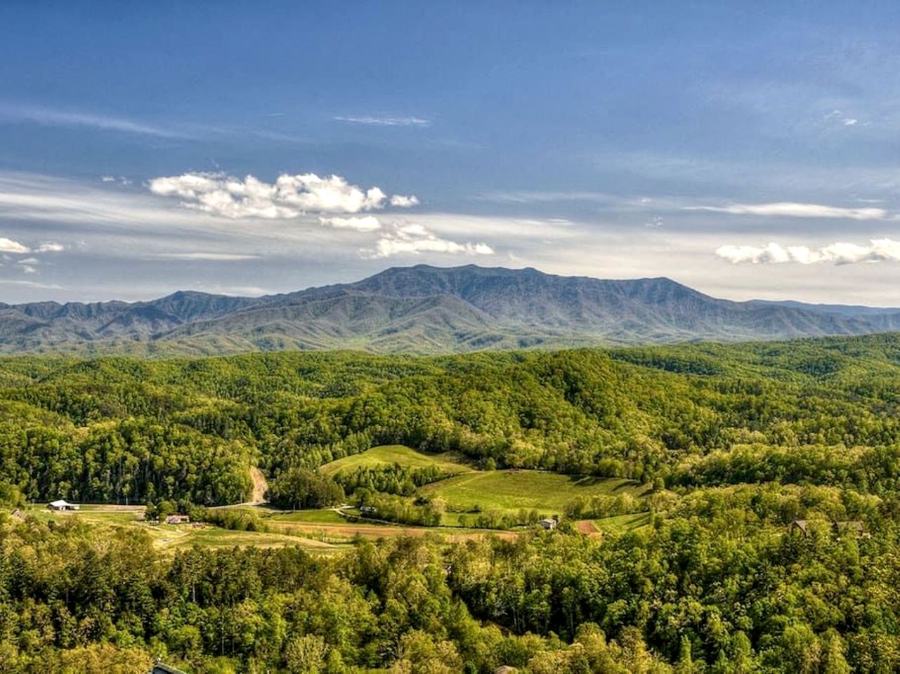 Modern Mountain Cabin Retreat with Game Room and Outdoor Pool in Sevierville, Tennessee