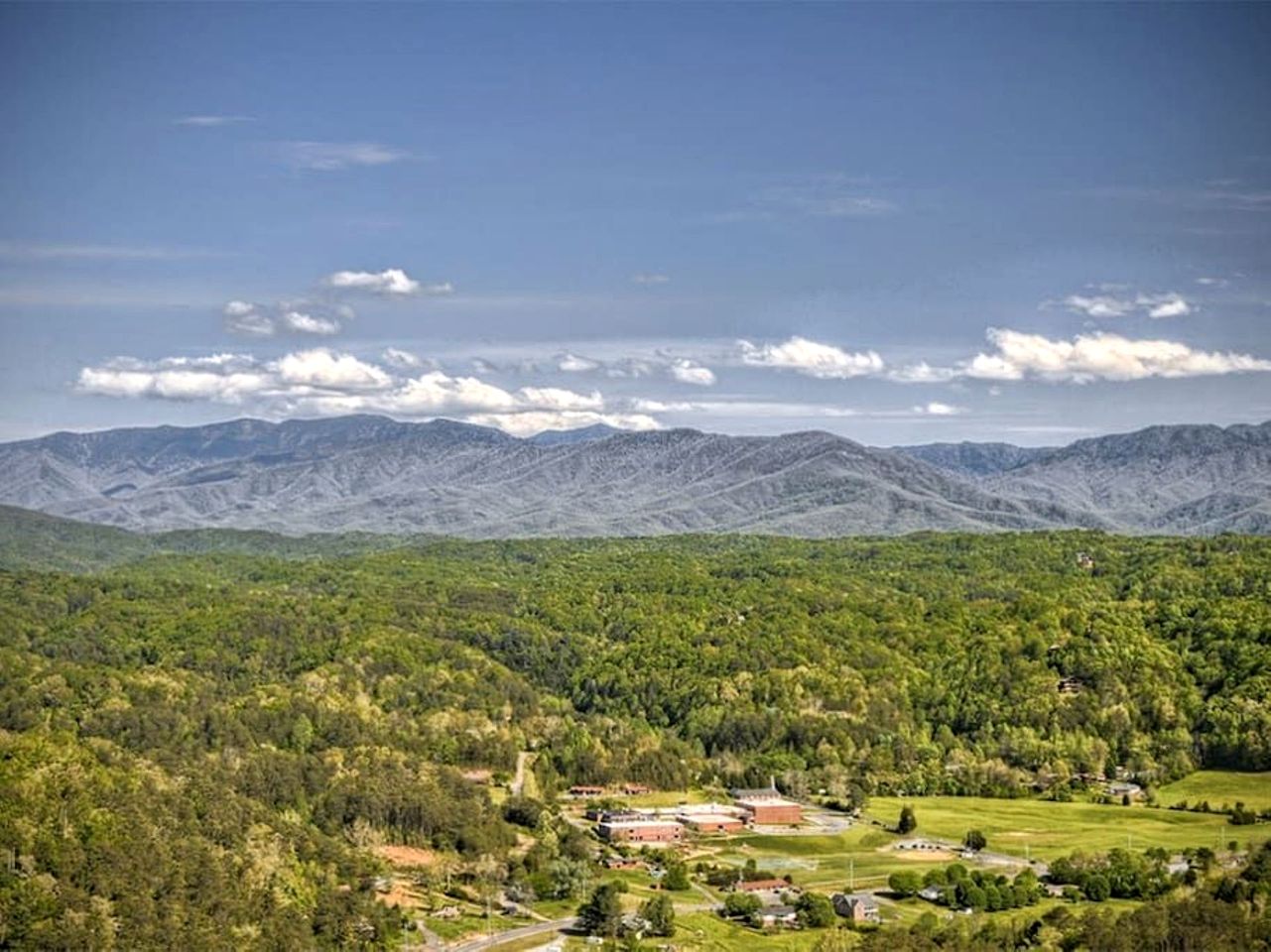 Modern Mountain Cabin Retreat with Game Room and Outdoor Pool in Sevierville, Tennessee