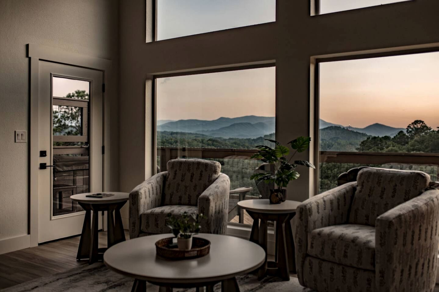 Modern Mountain-Top Chalet with Glass-Wall Views near Dollywood in Pigeon Forge, Tennessee