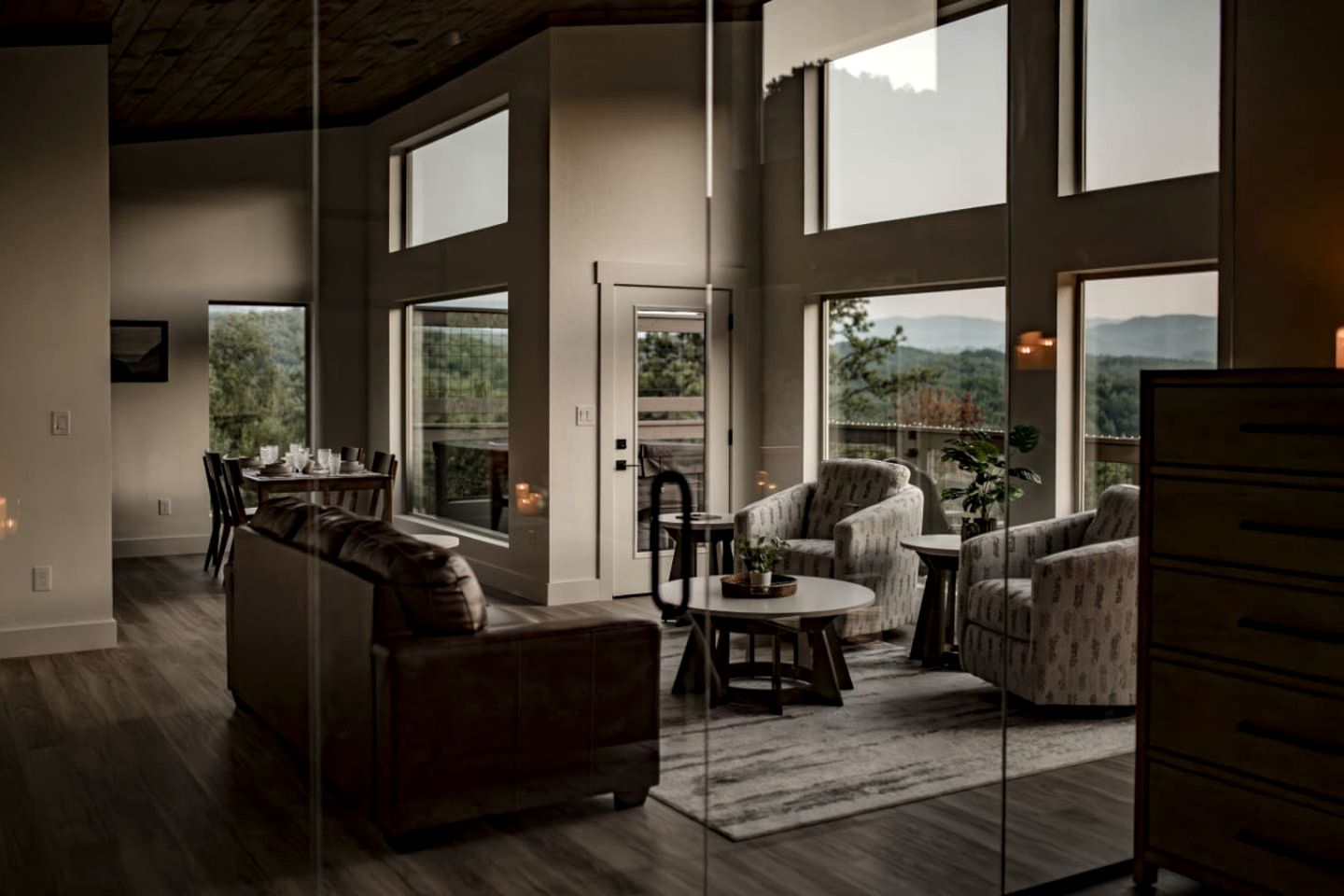 Modern Mountain-Top Chalet with Glass-Wall Views near Dollywood in Pigeon Forge, Tennessee