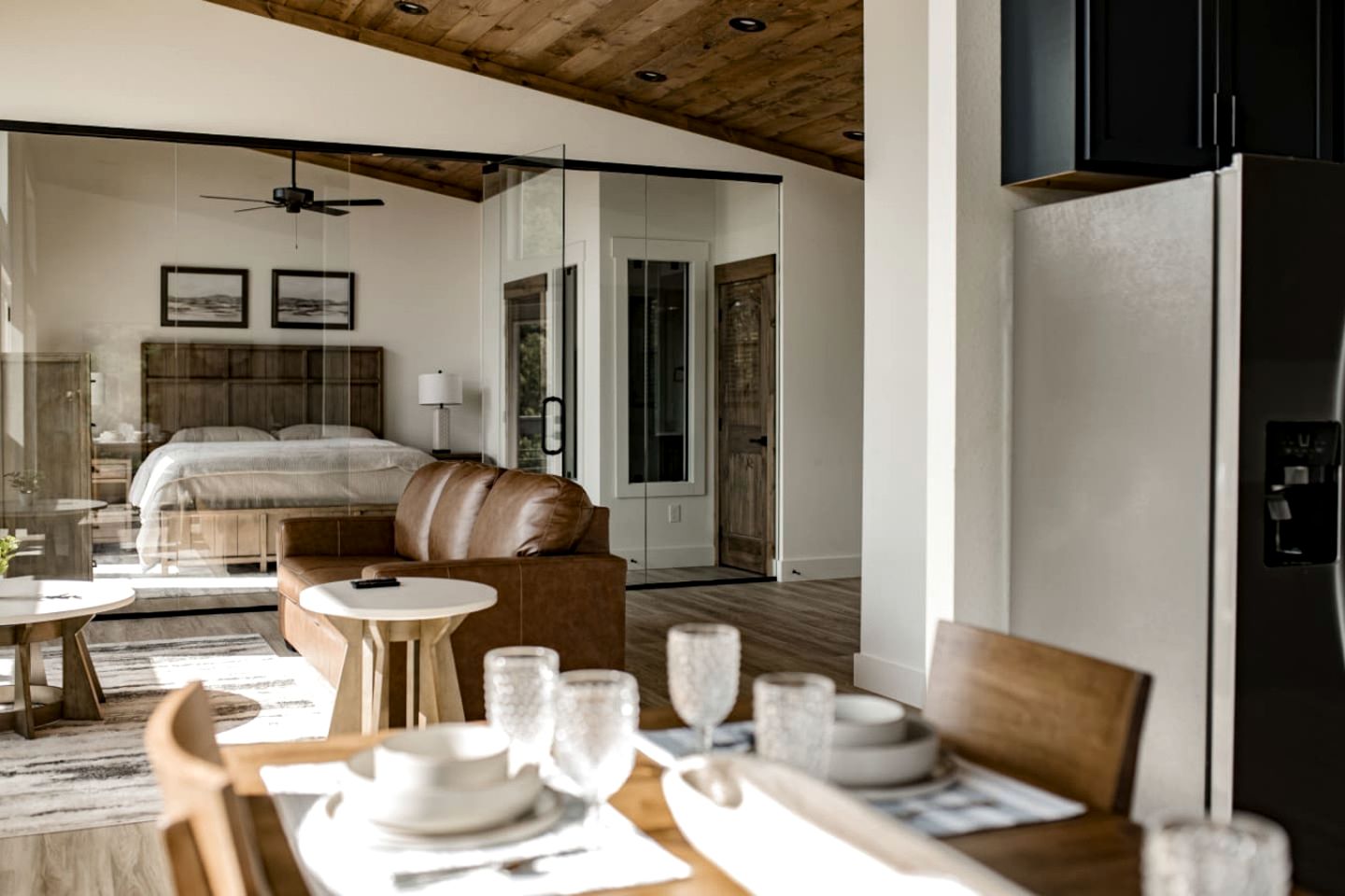 Modern Mountain-Top Chalet with Glass-Wall Views near Dollywood in Pigeon Forge, Tennessee