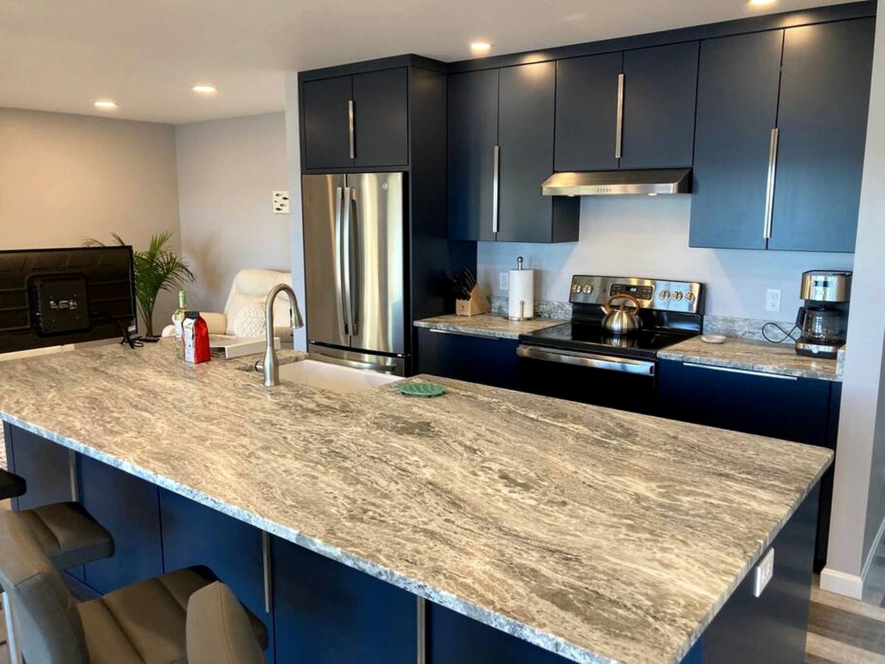 Chic Cottage with Panoramic Lake and Nature Views in Maine