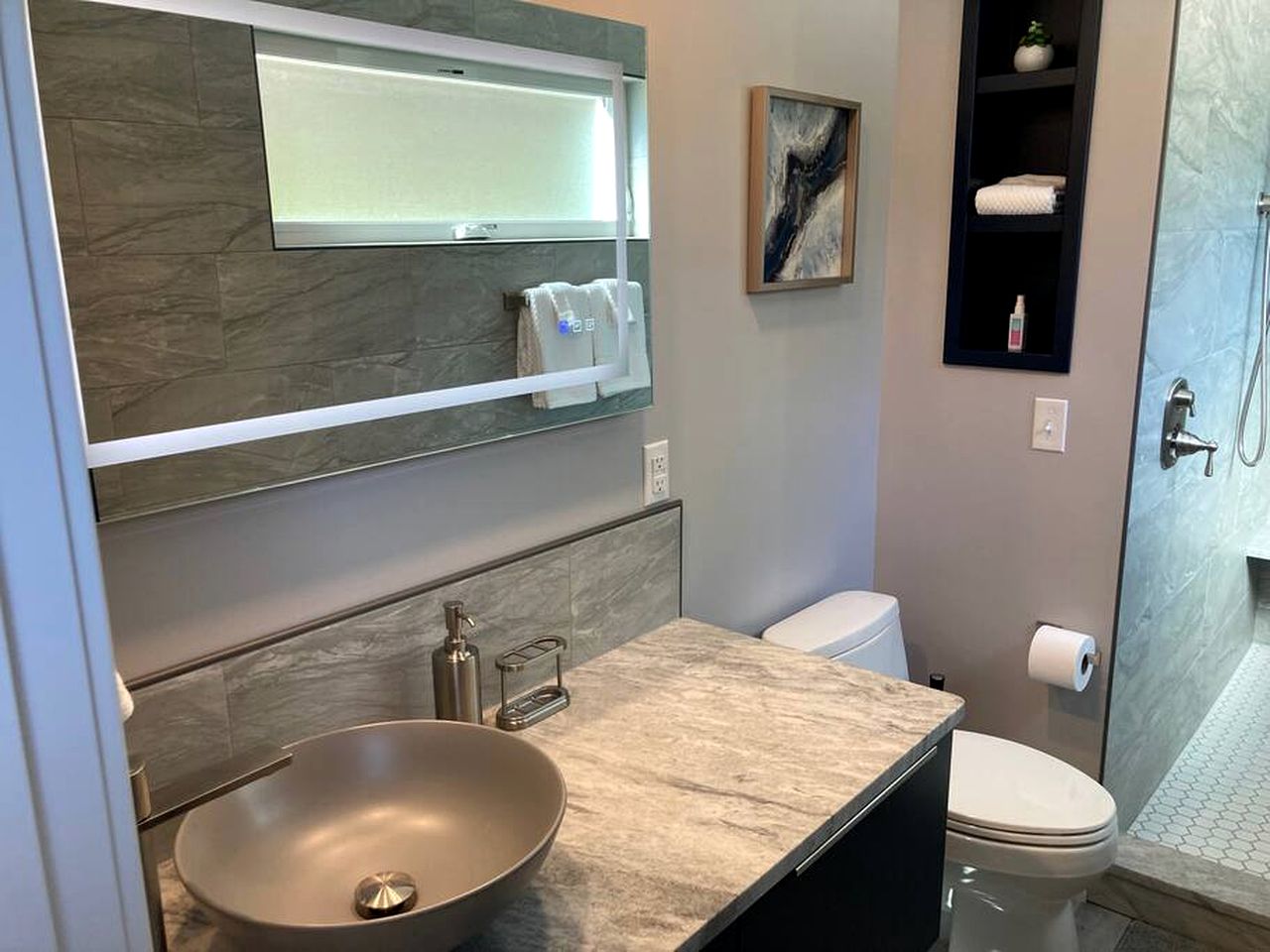 Chic Cottage with Panoramic Lake and Nature Views in Maine