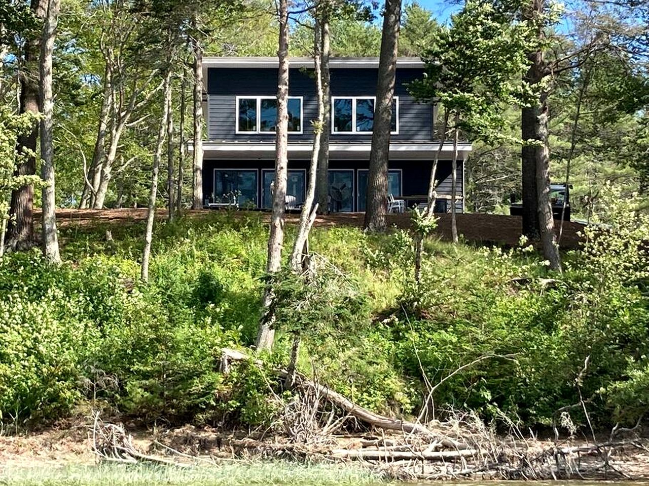 Chic Cottage with Panoramic Lake and Nature Views in Maine